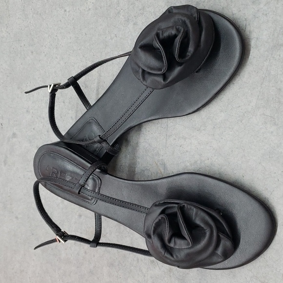 New Arezzo Black Sandals Made in Brazil Sz 10B - Picture 8 of 11